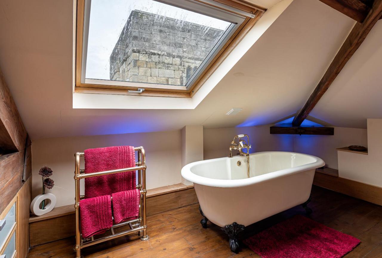 Crookback House Apartment York Bagian luar foto
