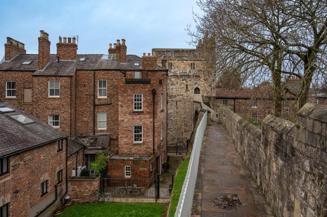 Crookback House Apartment York Bagian luar foto