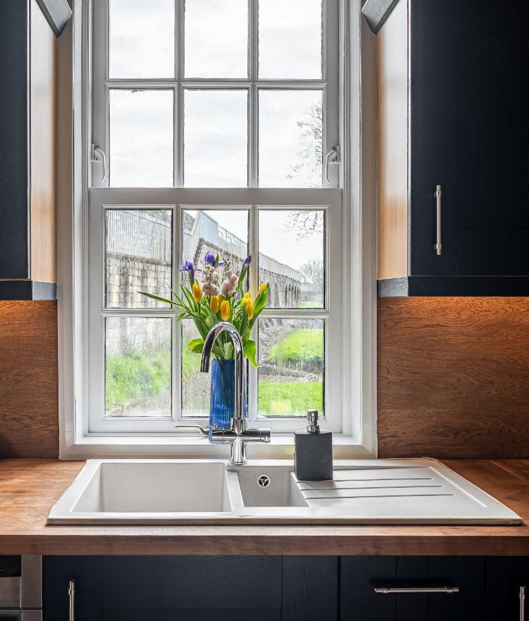 Crookback House Apartment York Bagian luar foto