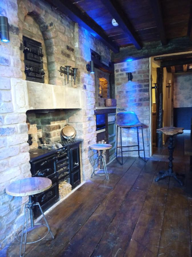 Crookback House Apartment York Bagian luar foto