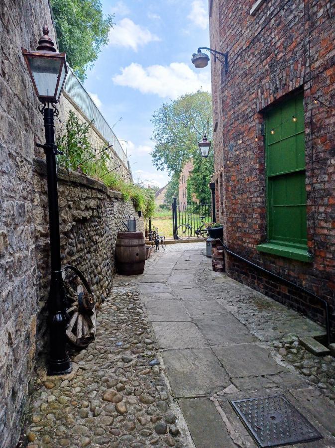 Crookback House Apartment York Bagian luar foto